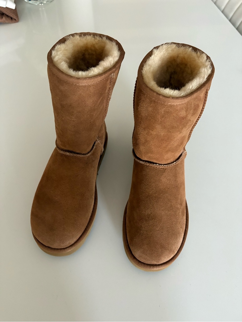 UGG Classic Short II Chestnut Brown Size 7 Women’s